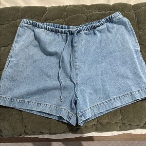 H&M Women's Light Blue Denim Shorts